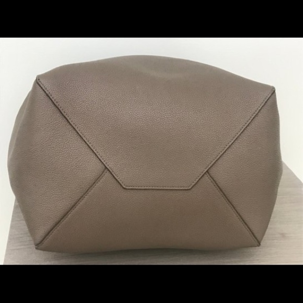 Authentic CELINE PARIS PHANTOM Calf Leather Tote Bag - Picture 6 of 10